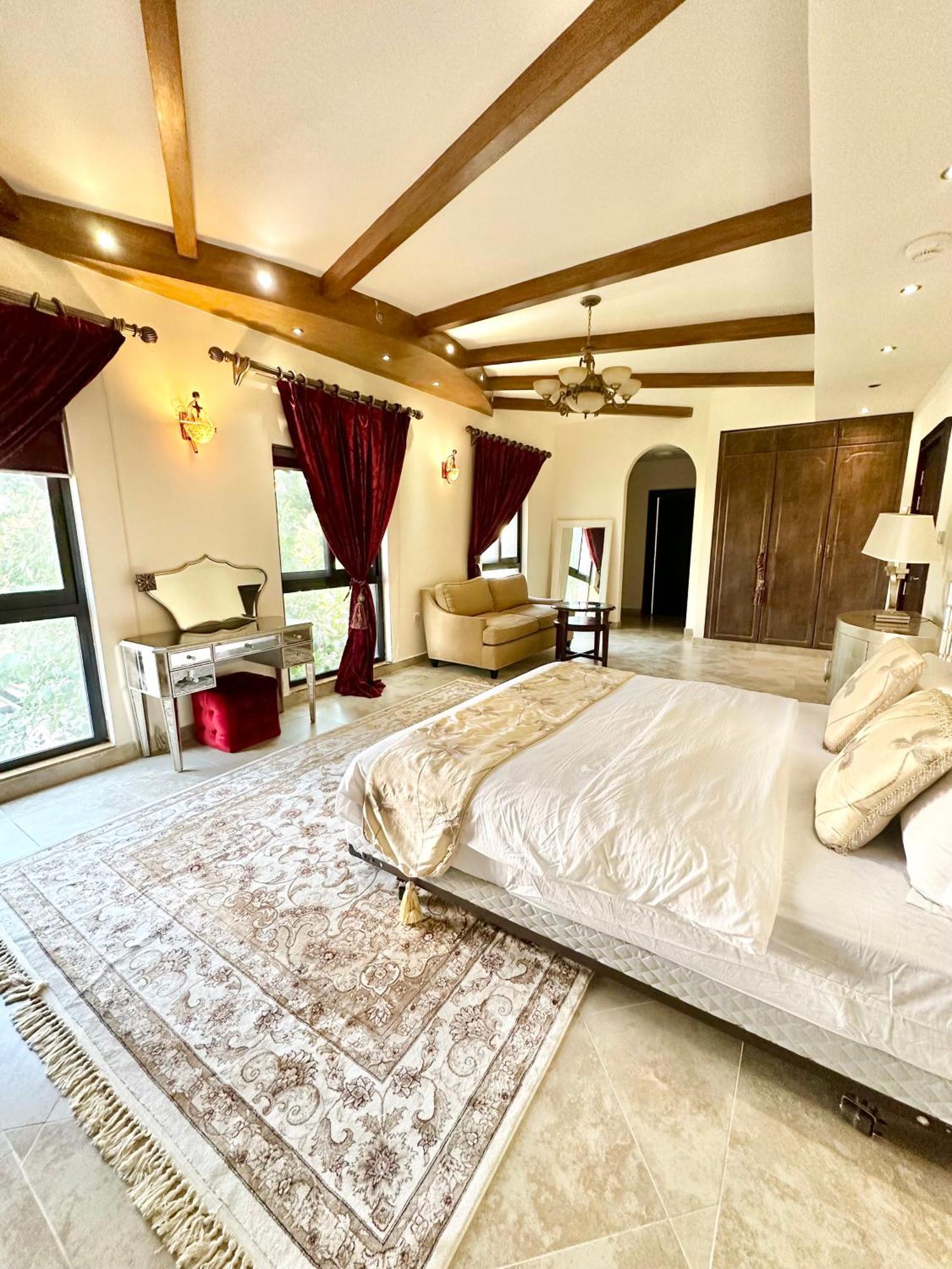 Dari Dubai Exterior foto