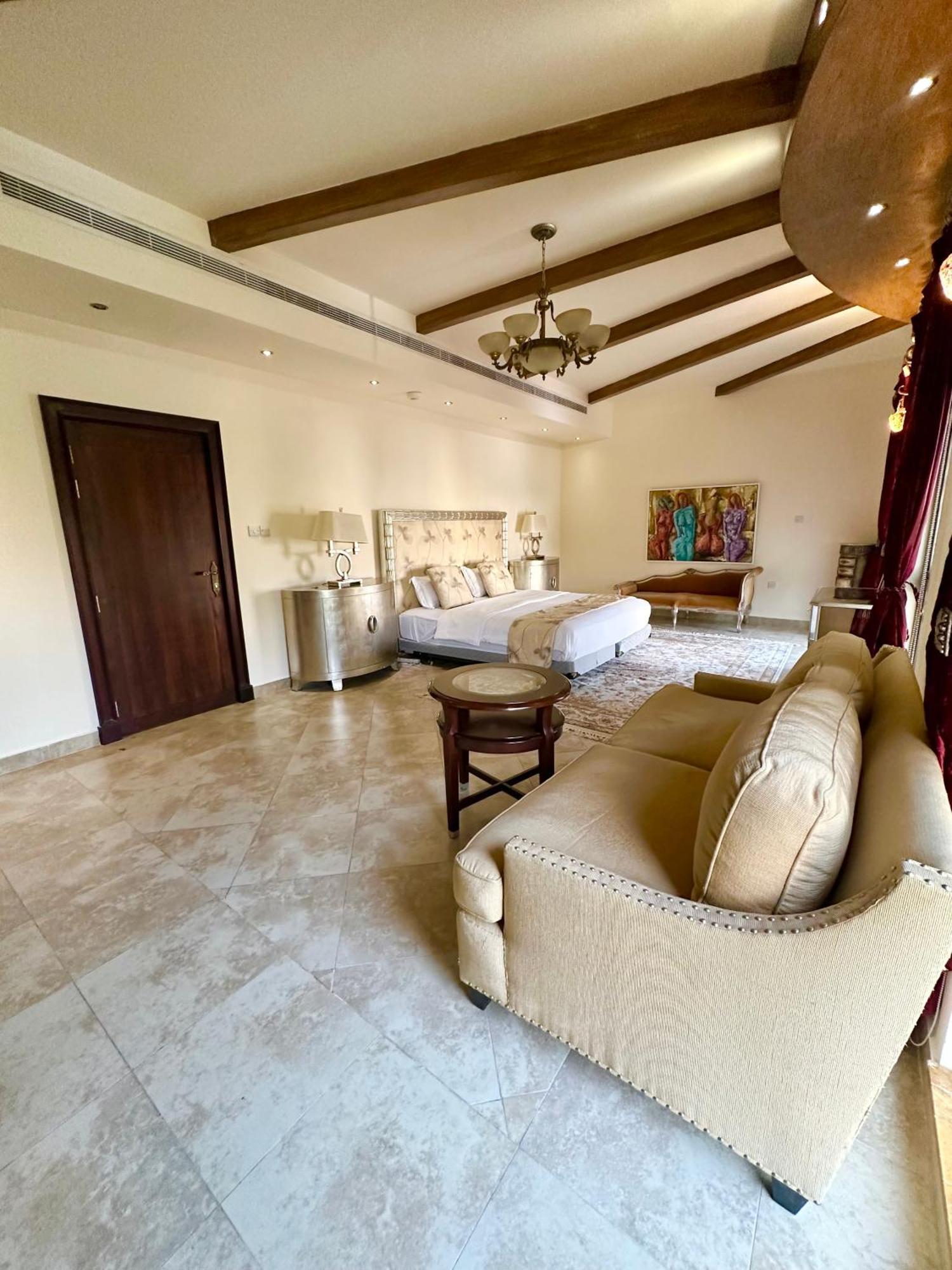 Dari Dubai Exterior foto
