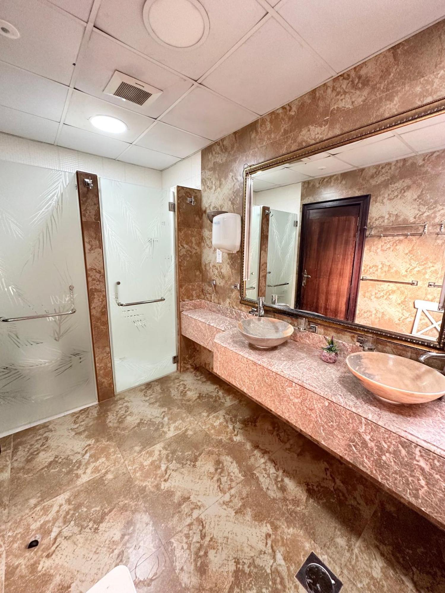 Dari Dubai Exterior foto